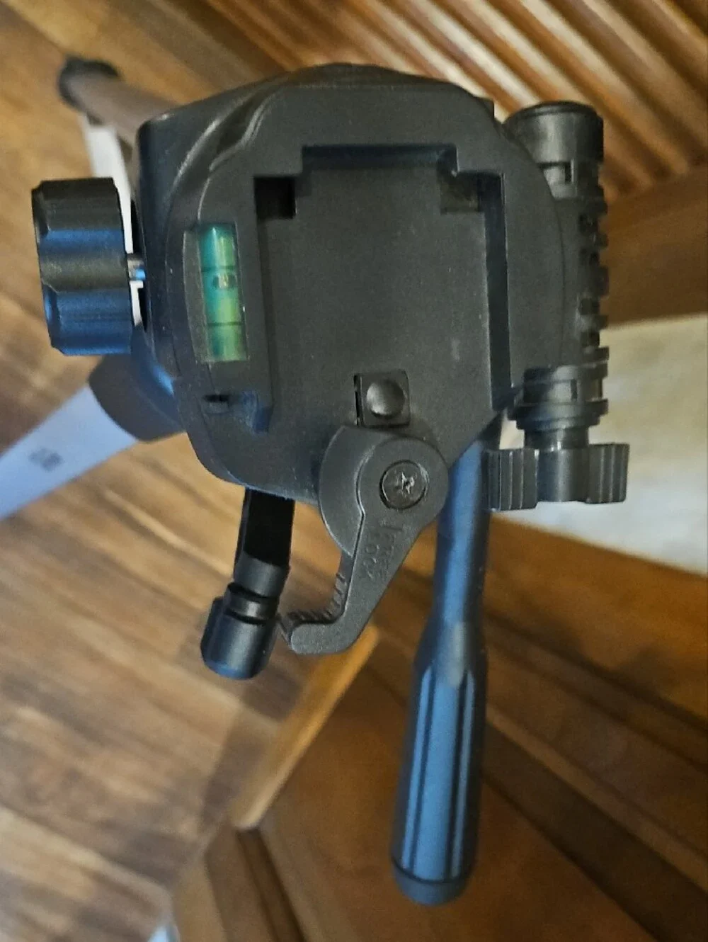 Amazon Basics 60-inch Lightweight DSLR Tripod